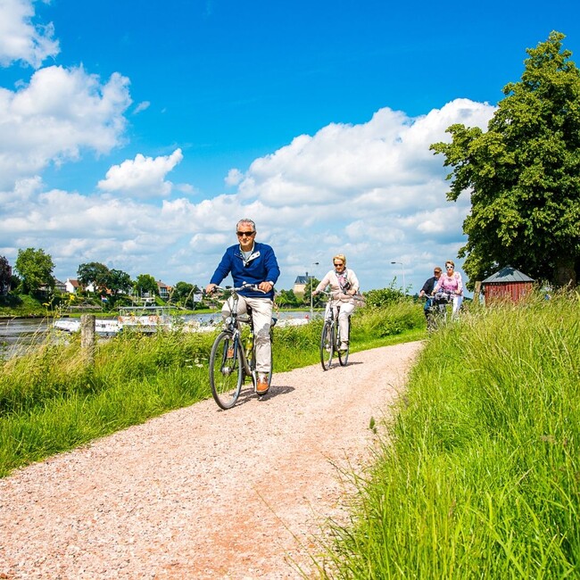 Fiets langs de kunstwerken van de Limburgse Maasroute!